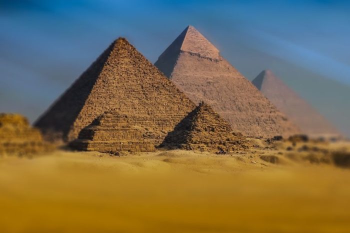 Εξερεύνηση στο Κάιρο με την αρχαία Μέμφιδα και τις νεκροπόλεις Σακκάρα και Νταχσούρ και με ολοήμερη εκδρομή στην Αλεξάνδρεια | 14.03.2024