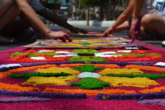 Καθολικό Πάσχα στη Γουατεμαλα με τα περίφημα χαλιά απο λουλούδια, Μεξικό – Ονδούρα, ο δρόμος των Μάγιας | 17.03.2024