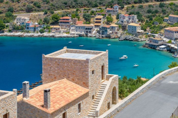 ΠΕΡΙΗΓΗΣΗ ΣΤΑ ΠΕΤΡΙΝΑ ΔΙΑΜΑΝΤΙΑ ΤΗΣ ΜΑΝΗΣ – ΚΑΣΤΡΟΠΟΛΙΤΕΙΑ ΜΟΝΕΜΒΑΣΙΑΣ | 11.07.2025